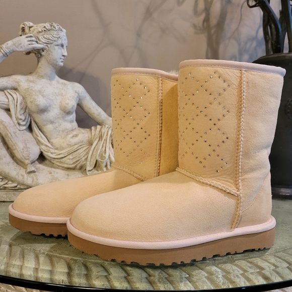 Ugg Classic Short Crystal Diamond Boots #400 ugg s/n 1014471 - Picture 5 of 17